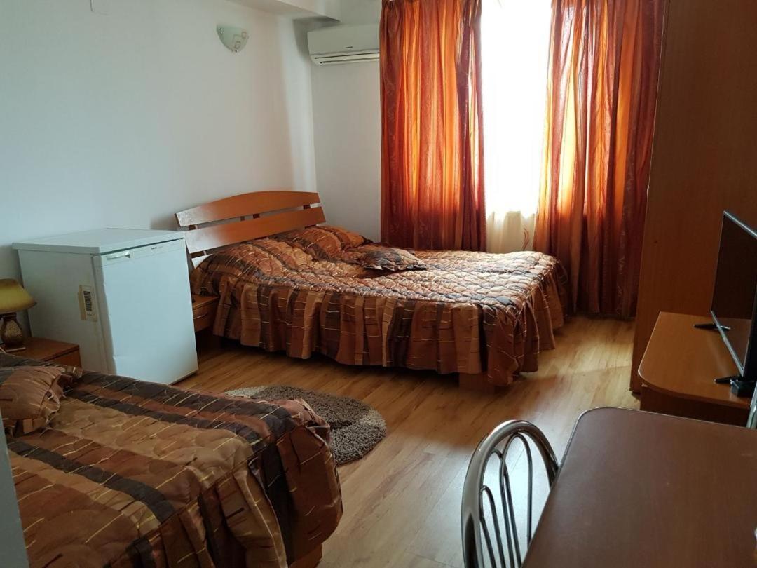 Teius Hotel Floare De Colt מראה חיצוני תמונה